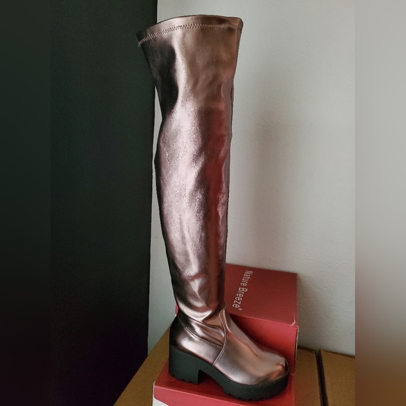 LUG SOLE Metallic Thigh-High Boots 👢 Super cute and comfortable! - Picture 2 of 6